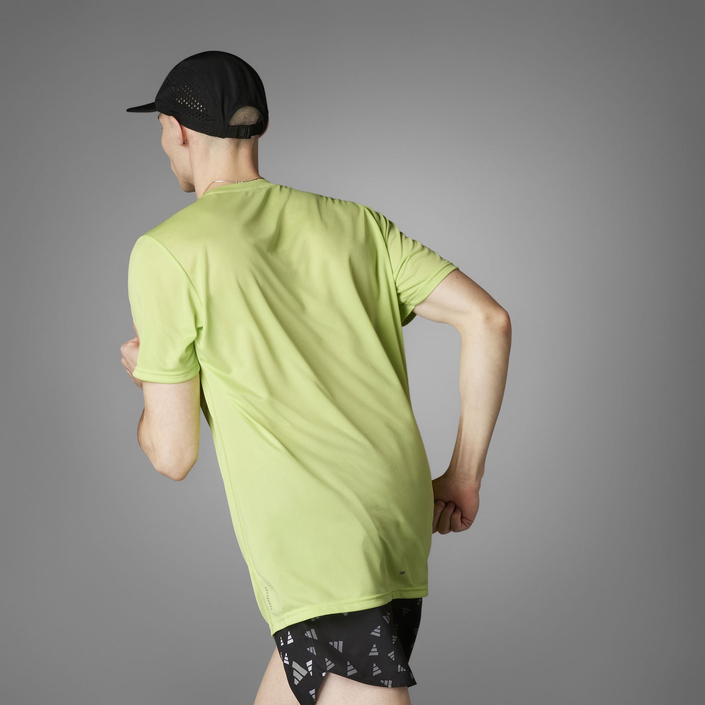 RUN IT TEE PULLIM ADIDAS IW8424