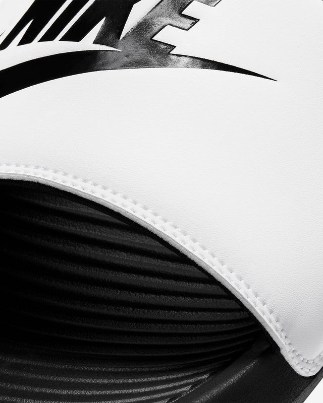NIKE VICTORI ONE SLIDE