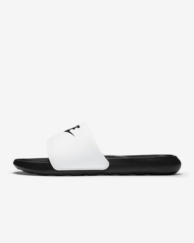 NIKE VICTORI ONE SLIDE