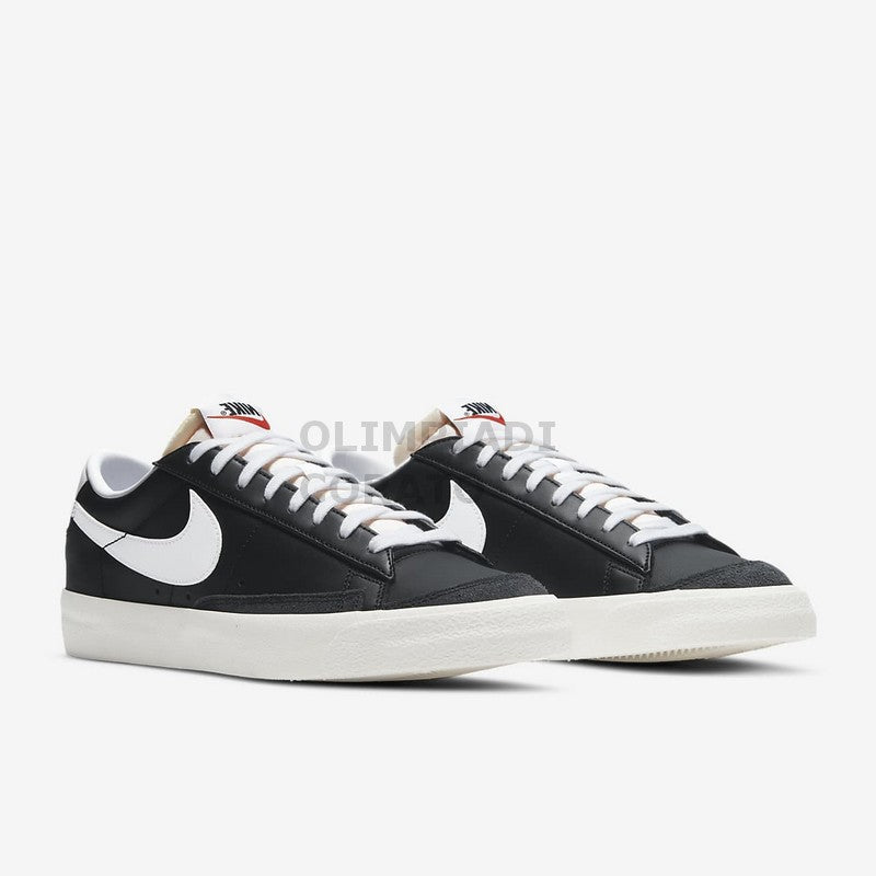 NIKE BLAZER LOW '77