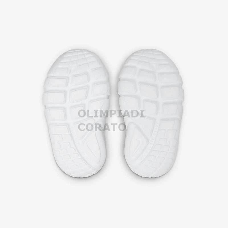 NIKE FLEX RUNNER 2