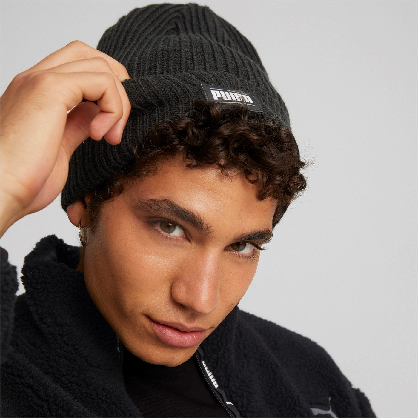 CAPPELLO LANA PUMA NERO ACRILICO