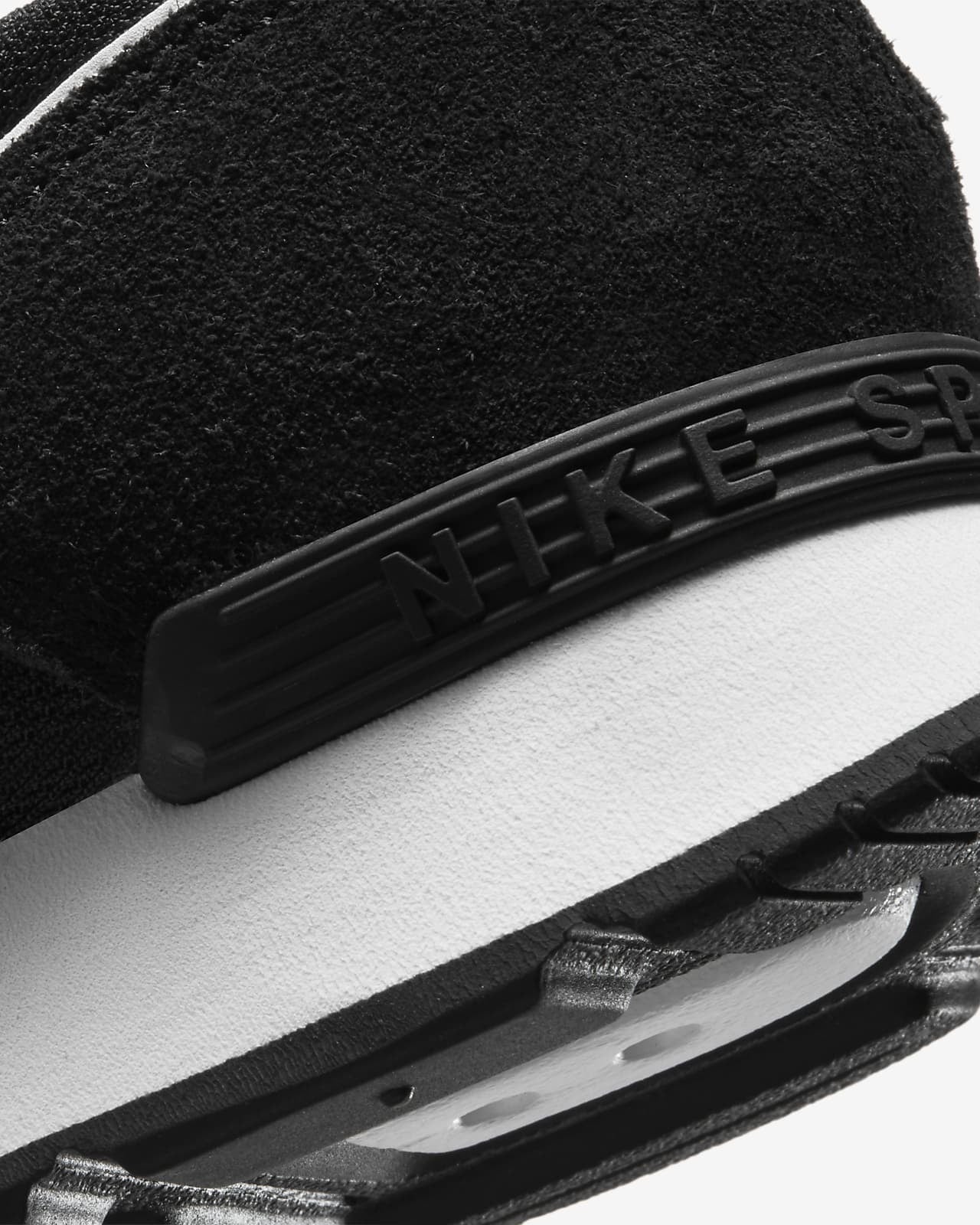 NIKE VENTURE RUN