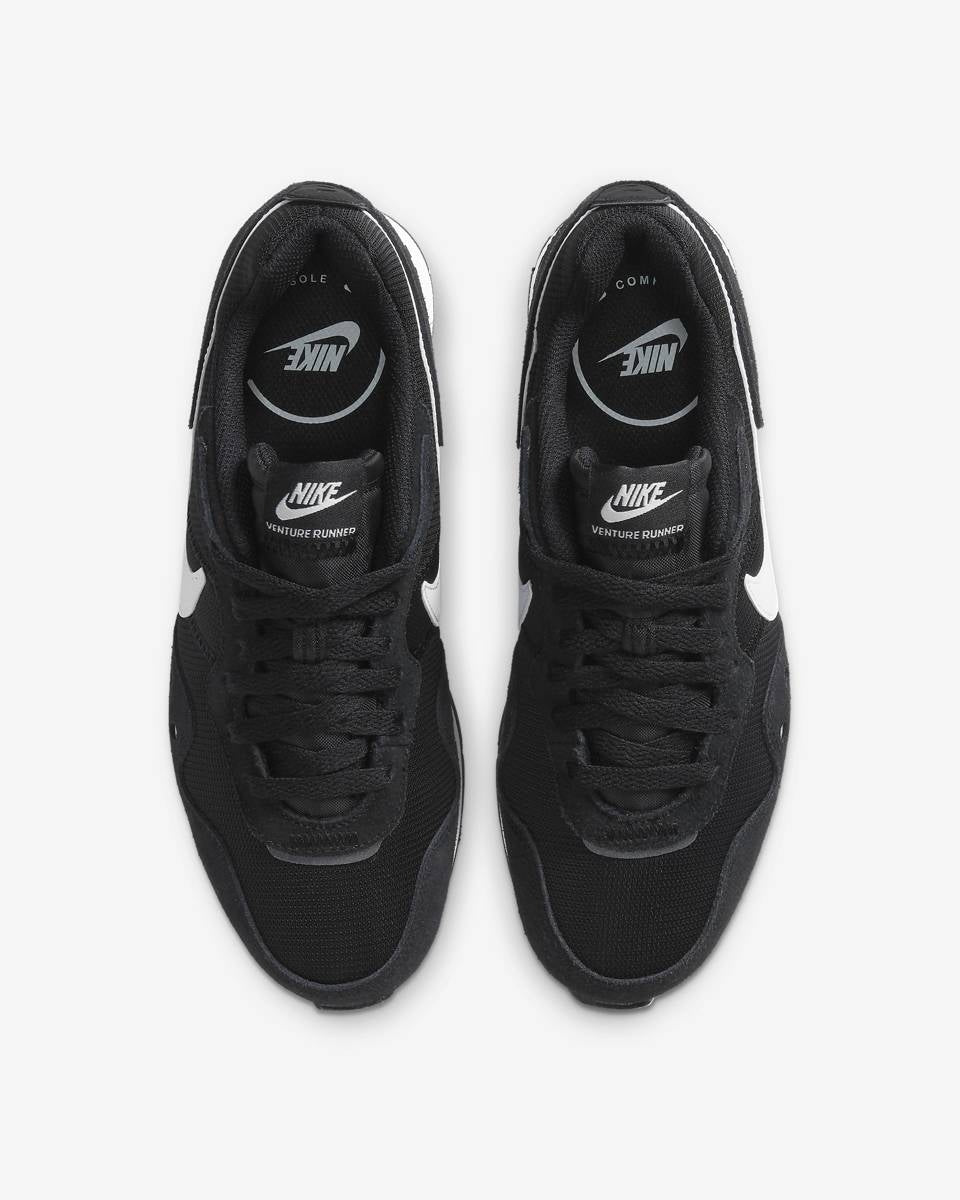NIKE VENTURE RUN