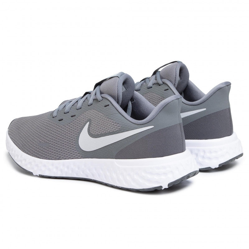 NIKE REVOLUTION 5