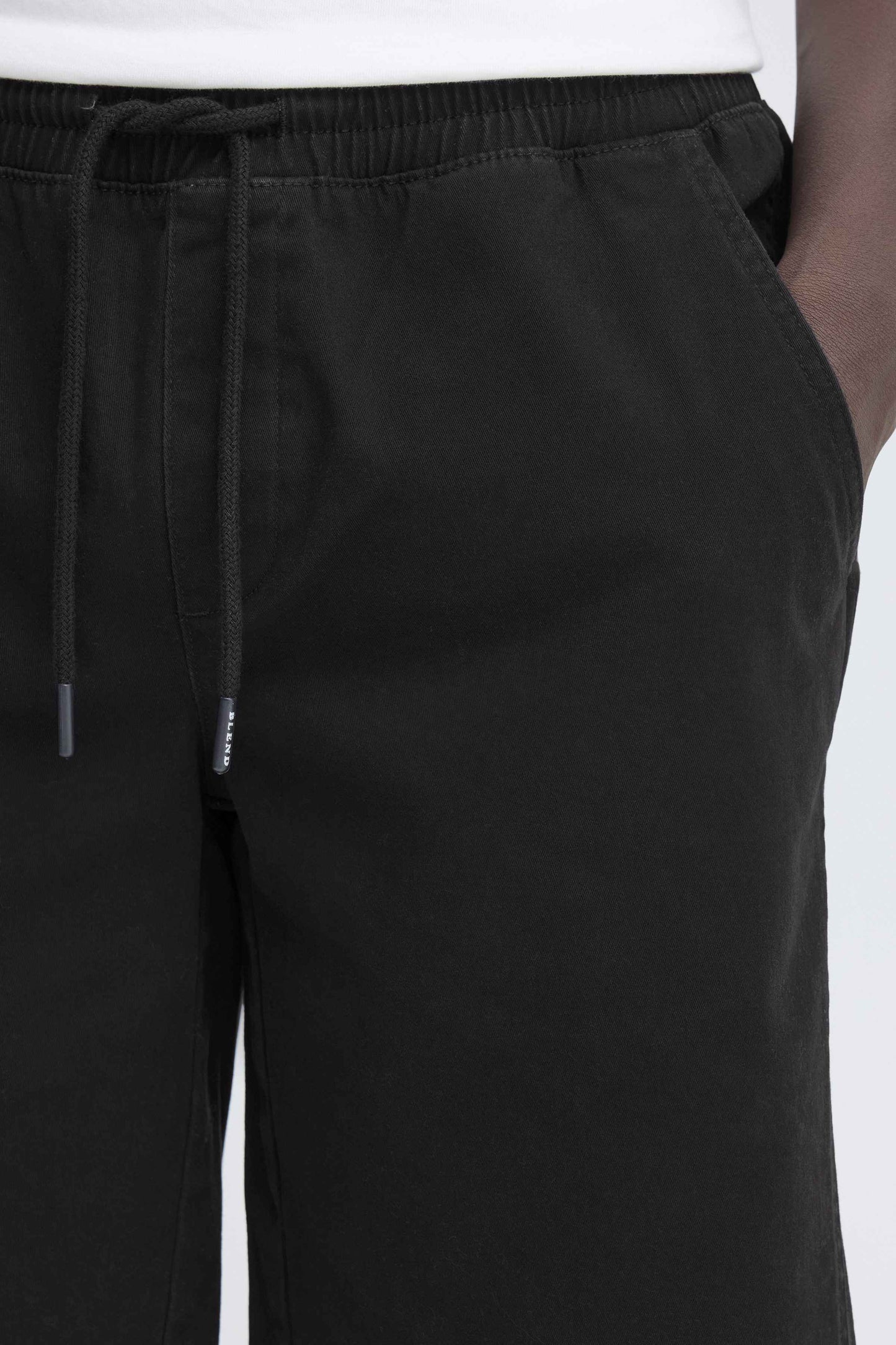 Shorts Uomo Blend Marco Pull-On - 20720261 Nero | Praticità e Stile