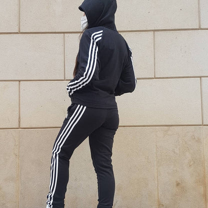 TUTA ADIDAS W