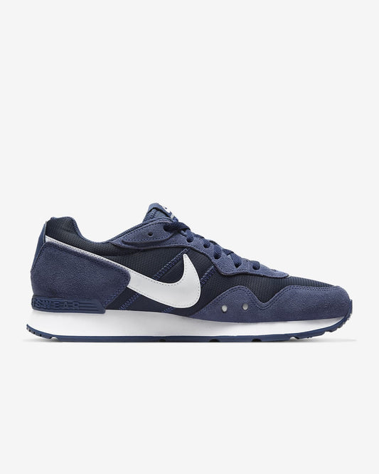 NIKE VENTURE RUN