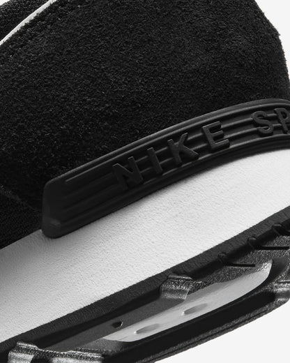 NIKE VENTURE RUN