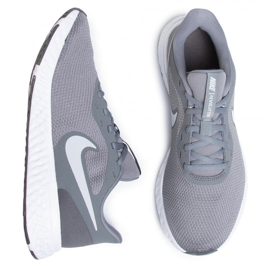 NIKE REVOLUTION 5