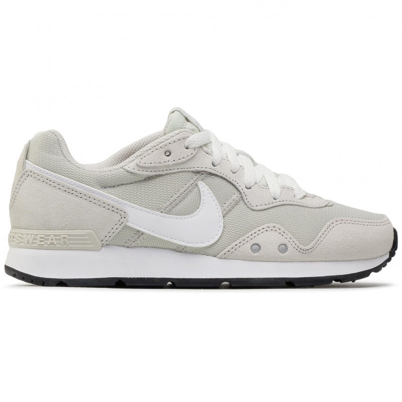 NIKE VENTURE RUN